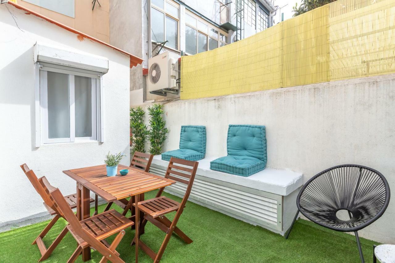 Sunny Apartment With Patio, By Timecooler Lisbona Esterno foto