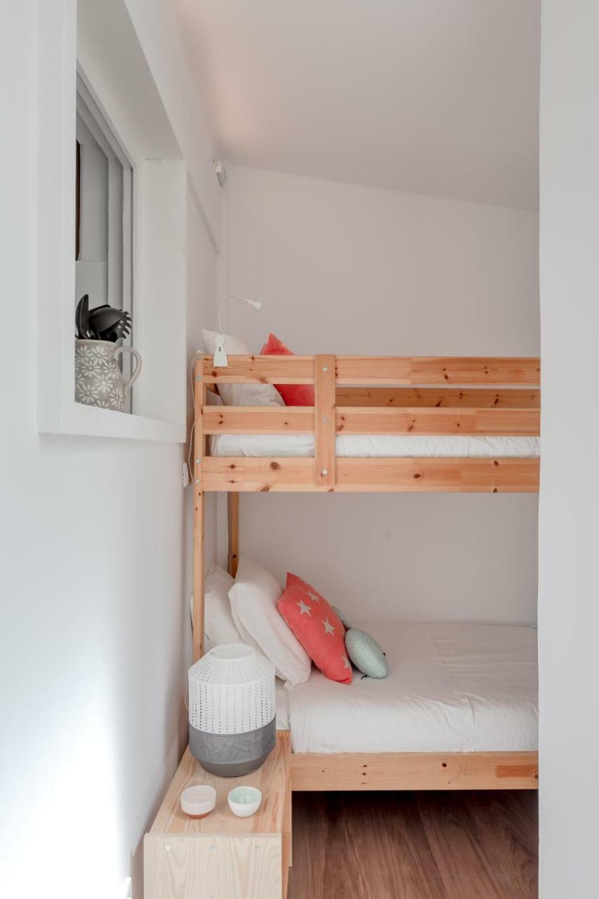 Sunny Apartment With Patio, By Timecooler Lisbona Esterno foto