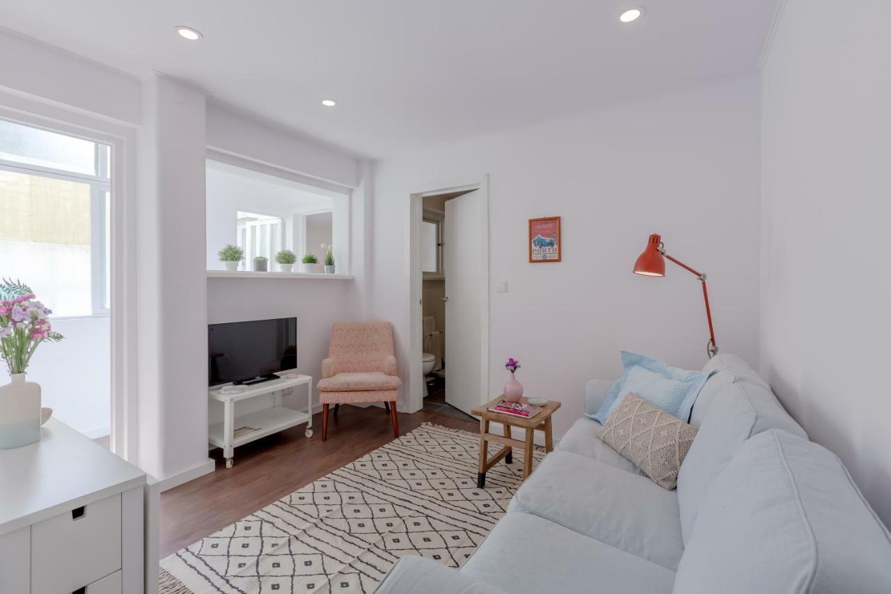 Sunny Apartment With Patio, By Timecooler Lisbona Esterno foto