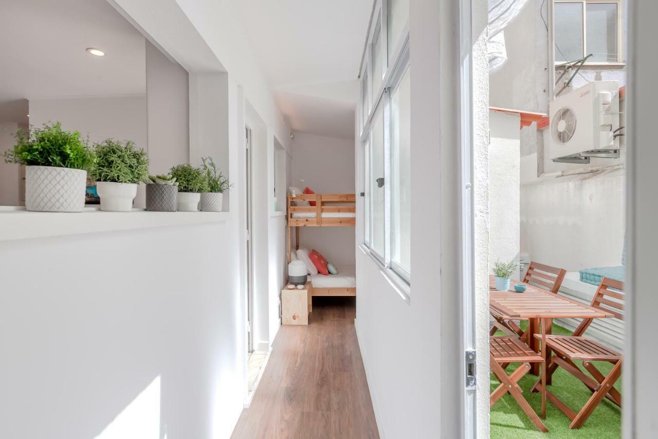 Sunny Apartment With Patio, By Timecooler Lisbona Esterno foto
