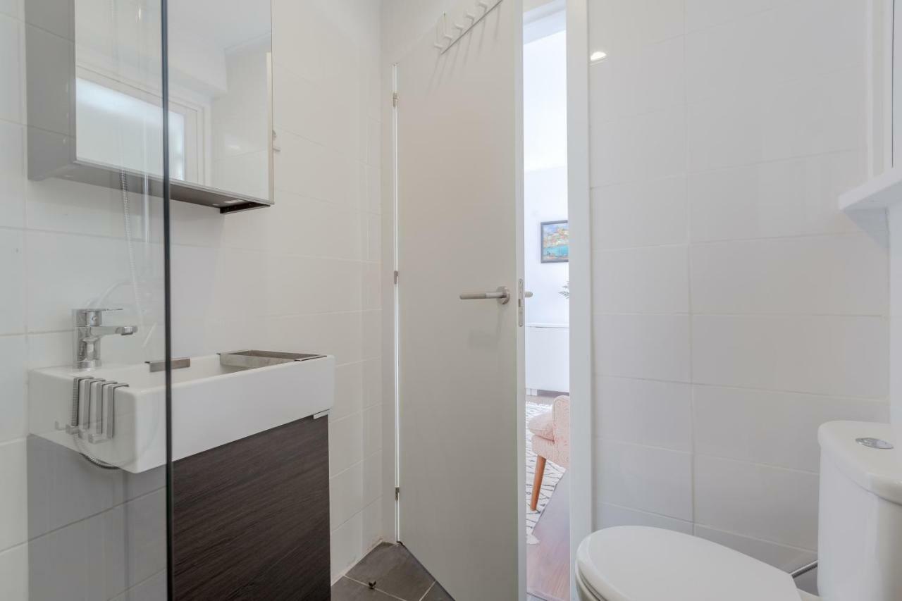 Sunny Apartment With Patio, By Timecooler Lisbona Esterno foto