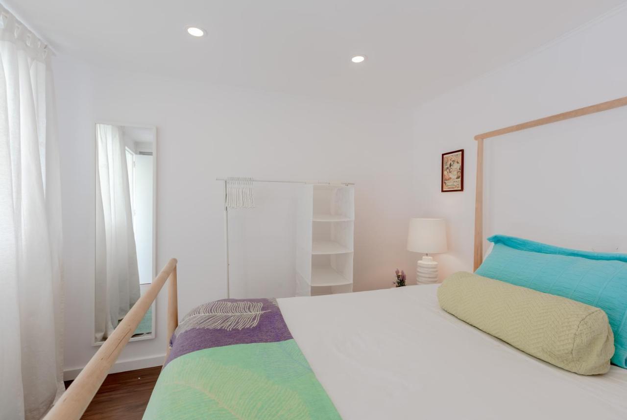 Sunny Apartment With Patio, By Timecooler Lisbona Esterno foto